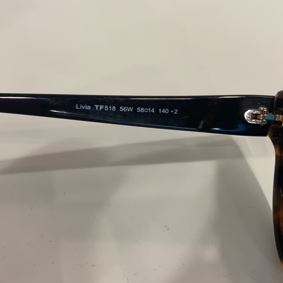 Tom Ford - Picture 3 of 4